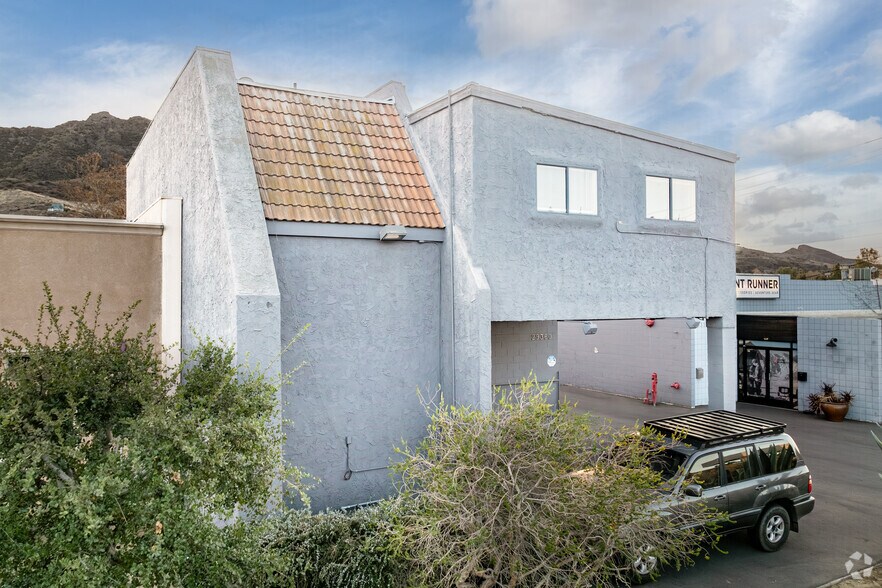 29360-29370 Roadside Dr, Agoura Hills, CA to rent - Building Photo - Image 3 of 14