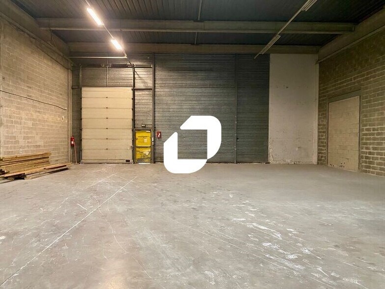 Office in Gennevilliers to rent - Interior Photo - Image 1 of 12