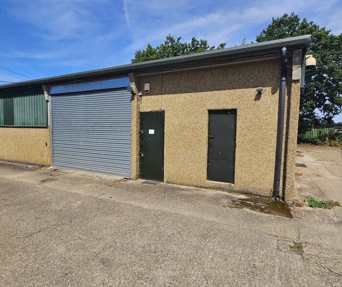 Widford Rd, Ware to rent - Building Photo - Image 2 of 4