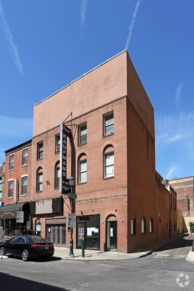 38-40 S 19th St, Philadelphia, PA for rent - Primary Photo - Image 1 of 17