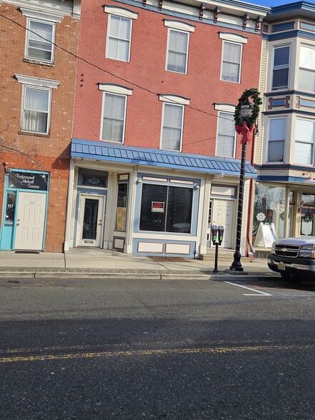 159 S Main St, Phillipsburg, NJ for rent - Building Photo - Image 1 of 8