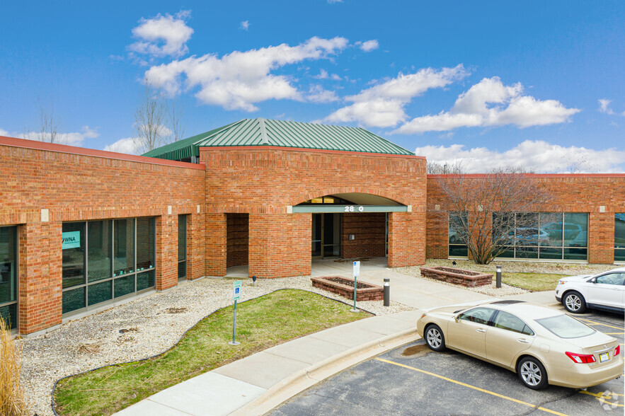 2820 Walton Commons W, Madison, WI for rent - Building Photo - Image 1 of 8