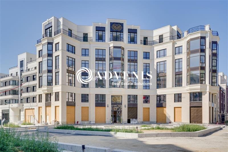 Office in Chessy for sale - Building Photo - Image 1 of 12