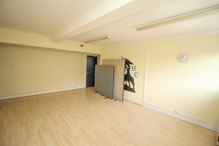 20-22 High St, Hawick to rent - Building Photo - Image 2 of 9