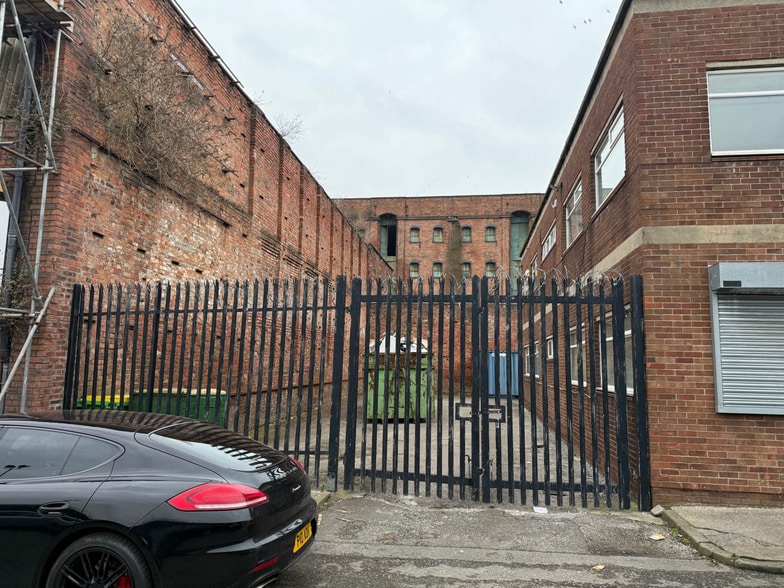 6 Cotton St, Liverpool to rent - Building Photo - Image 2 of 2