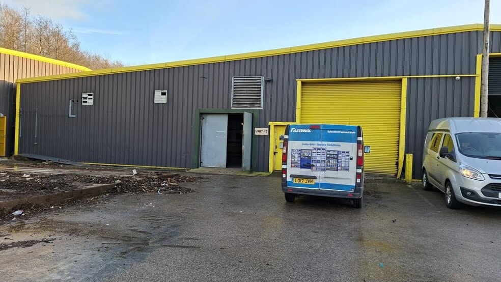 Alder, Ystrad Mynach for sale - Building Photo - Image 3 of 7