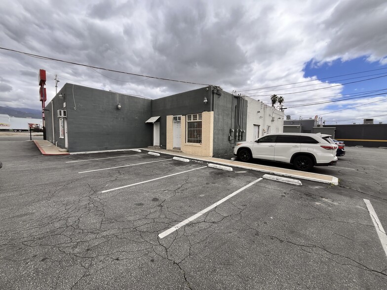 117 E Highland Ave, San Bernardino, CA for sale - Building Photo - Image 1 of 24