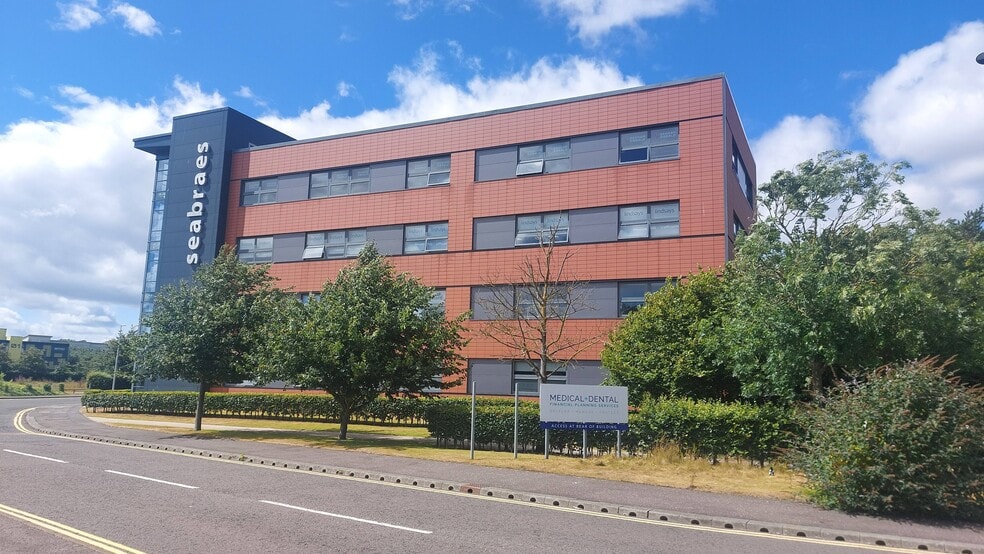 18 Greenmarket, Dundee to rent - Building Photo - Image 2 of 5