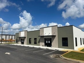 Pooler Parkway and Mosaic Circle, Pooler, GA to rent Building Photo- Image 1 of 1