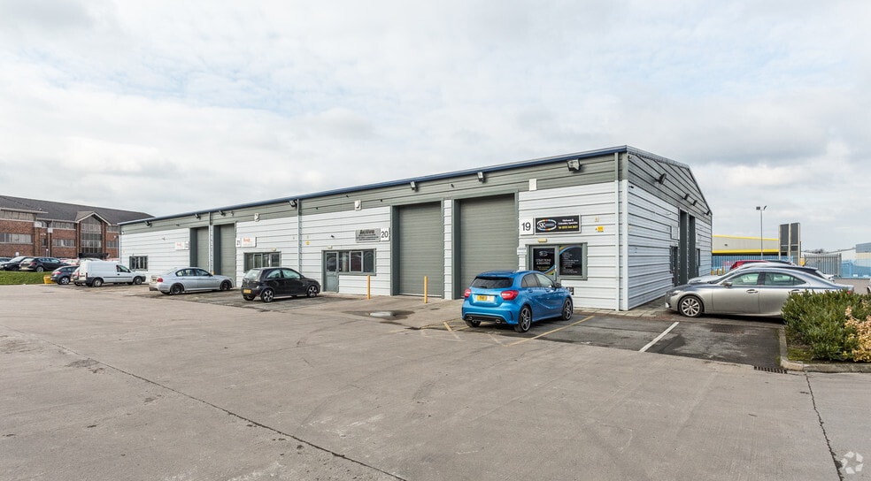 Lions Dr, Blackburn to rent - Building Photo - Image 3 of 3