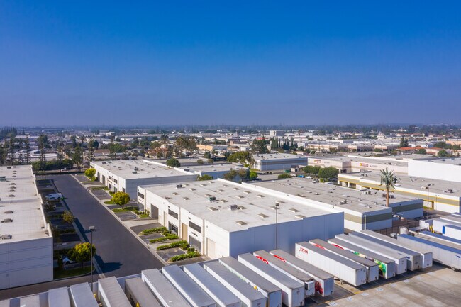 More details for 7617-7621 Somerset Blvd, Paramount, CA - Industrial to Rent