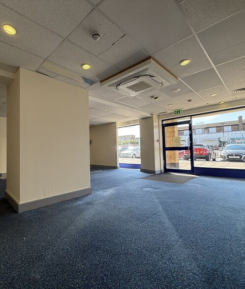 10-12 Tilton Rd, Hinckley to rent - Interior Photo - Image 2 of 4