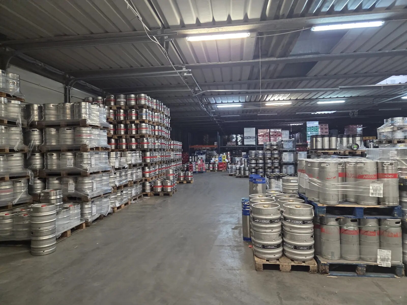 Office in Marseille for sale Interior Photo- Image 1 of 4