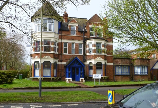 Earls Ave, Folkestone for sale Primary Photo- Image 1 of 1