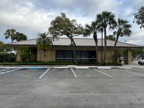 11 Weston Rd, Sunrise, FL for rent Primary Photo- Image 1 of 5