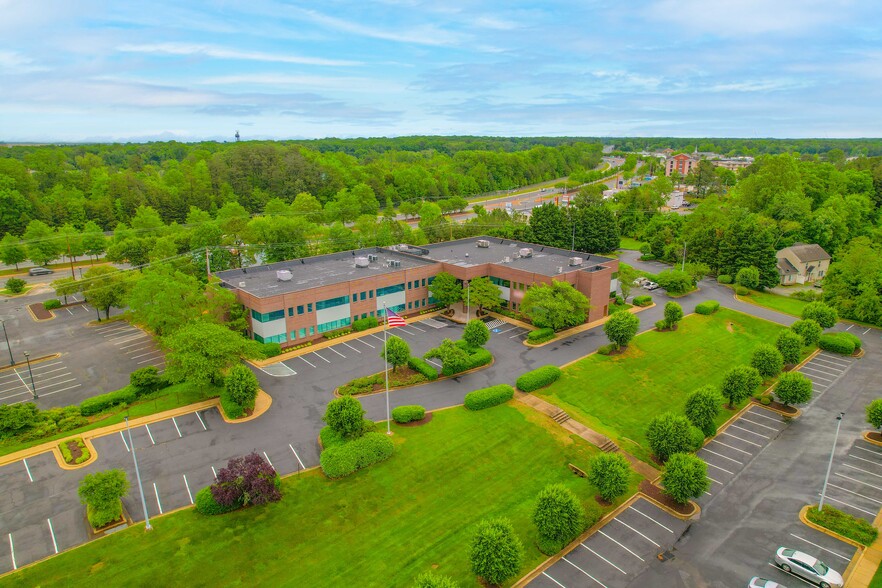 46650 Corporate Dr, Lexington Park, MD for rent - Building Photo - Image 2 of 28