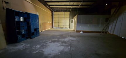 1711 Dean Forest Rd, Savannah, GA for rent Building Photo- Image 1 of 7