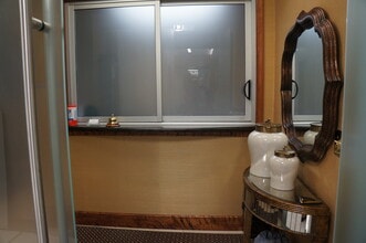 515 N Flagler Dr, West Palm Beach, FL to rent Interior Photo- Image 1 of 11