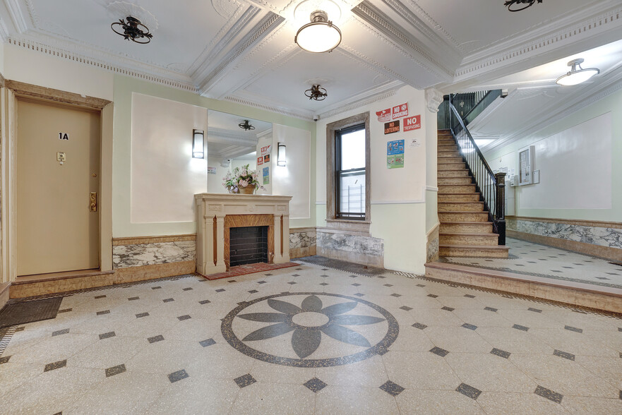 3906 Avenue K, Brooklyn, NY for sale - Interior Photo - Image 1 of 13