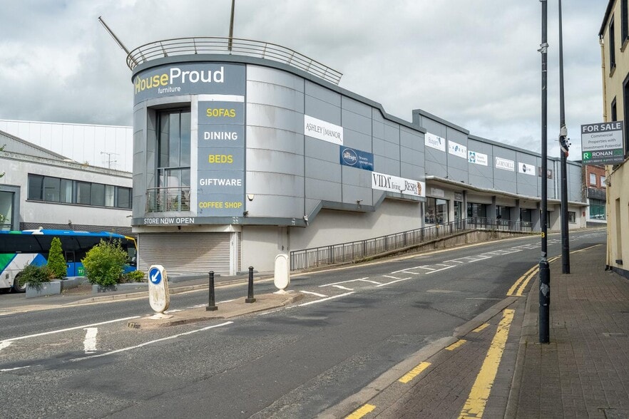 18 Abercorn Sq, Strabane to rent - Building Photo - Image 2 of 31