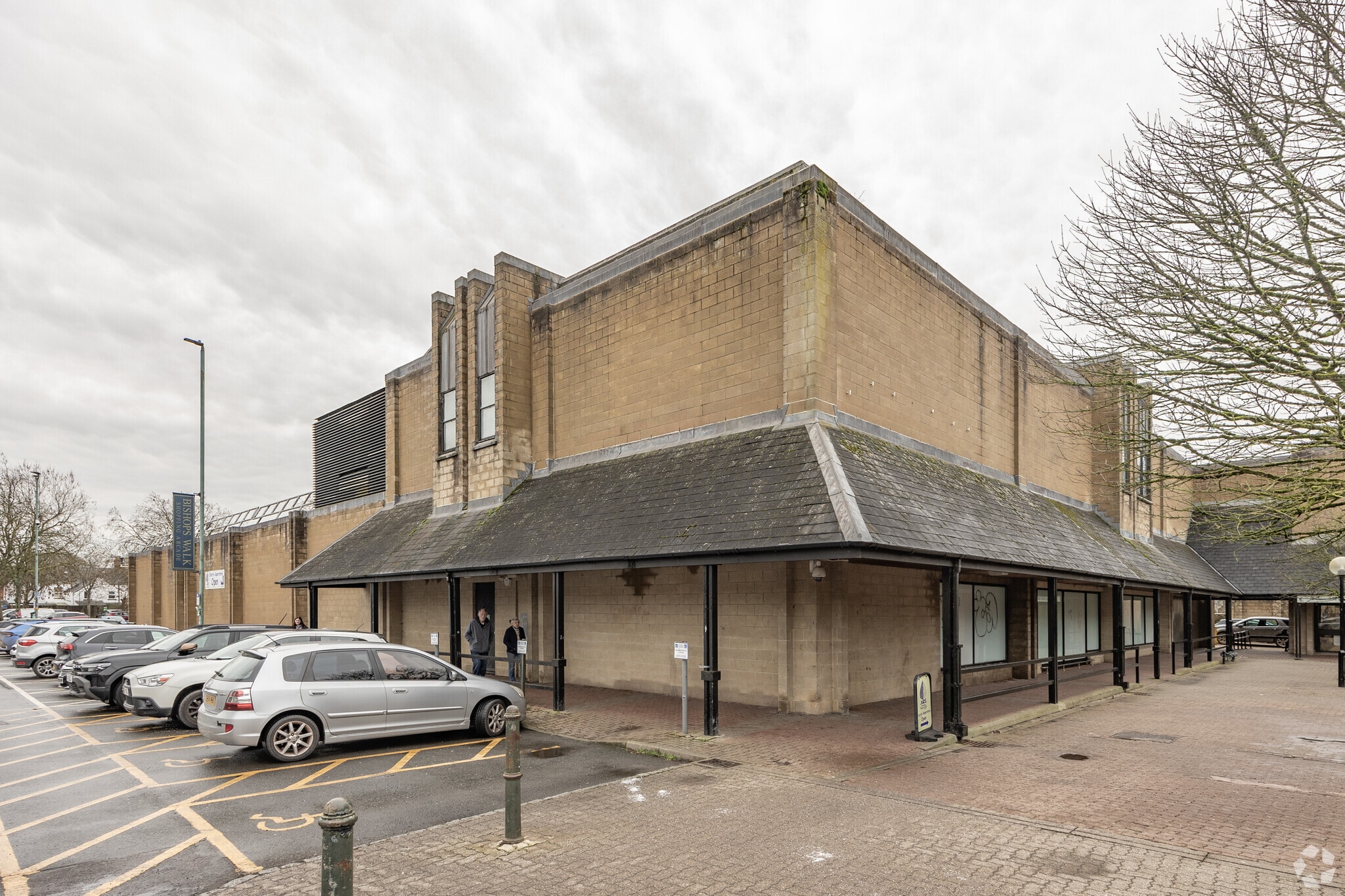 Farrell Clos, Cirencester to rent Building Photo- Image 1 of 9