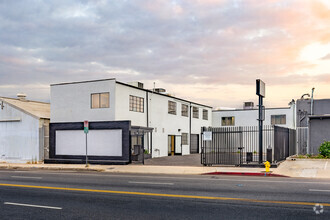 6859 Tujunga Ave, North Hollywood, CA for sale Primary Photo- Image 1 of 1