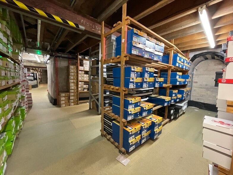 39 High St, Tenterden to rent - Building Photo - Image 3 of 3