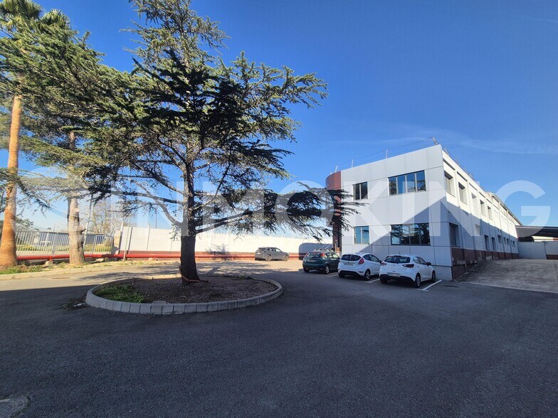 Industrial in Alzira, Valencia to rent - Building Photo - Image 3 of 3