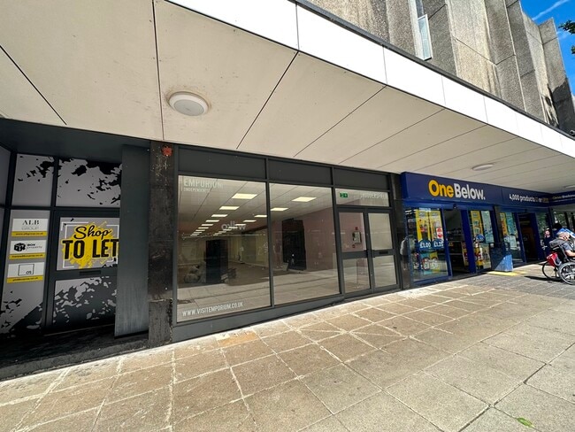 More details for 106 New St, Huddersfield - Retail to Rent