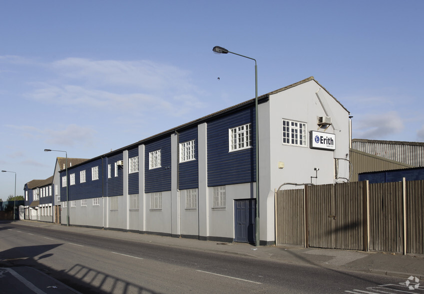 Manor Rd, Erith for sale - Primary Photo - Image 1 of 1