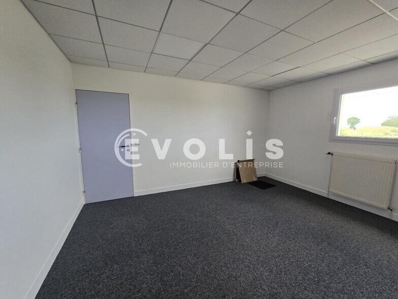 Office in Gometz Le Chatel to rent - Building Photo - Image 3 of 6