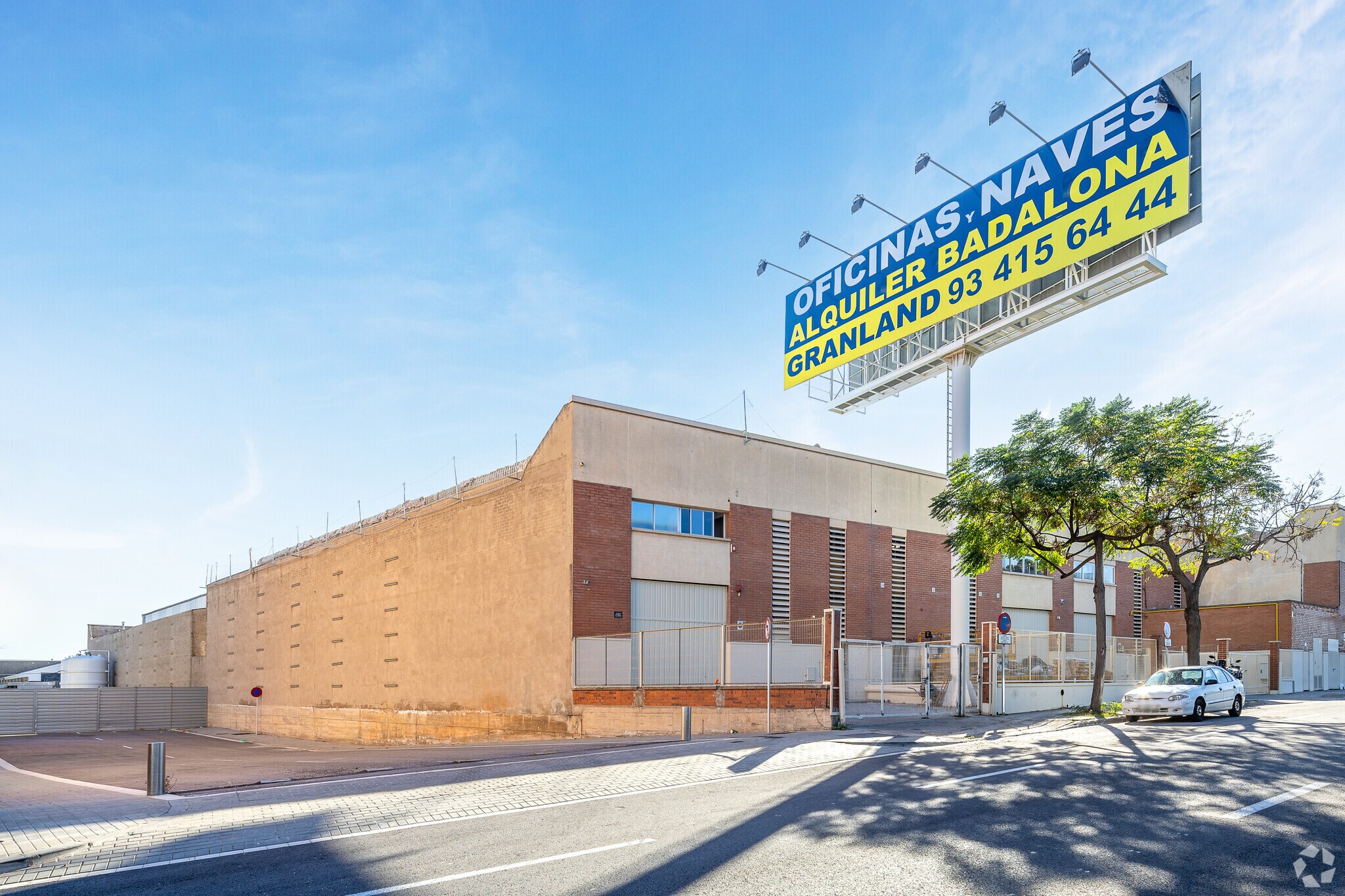 Industrial in Badalona, Barcelona to rent Building Photo- Image 1 of 9