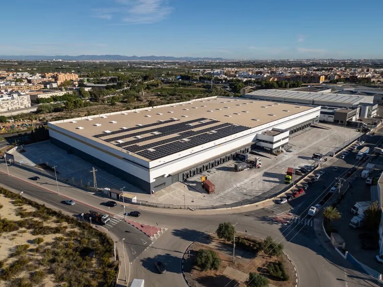 Calle Principal P.I. Codonyers, 1, Picassent, Valencia to rent - Building Photo - Image 2 of 4