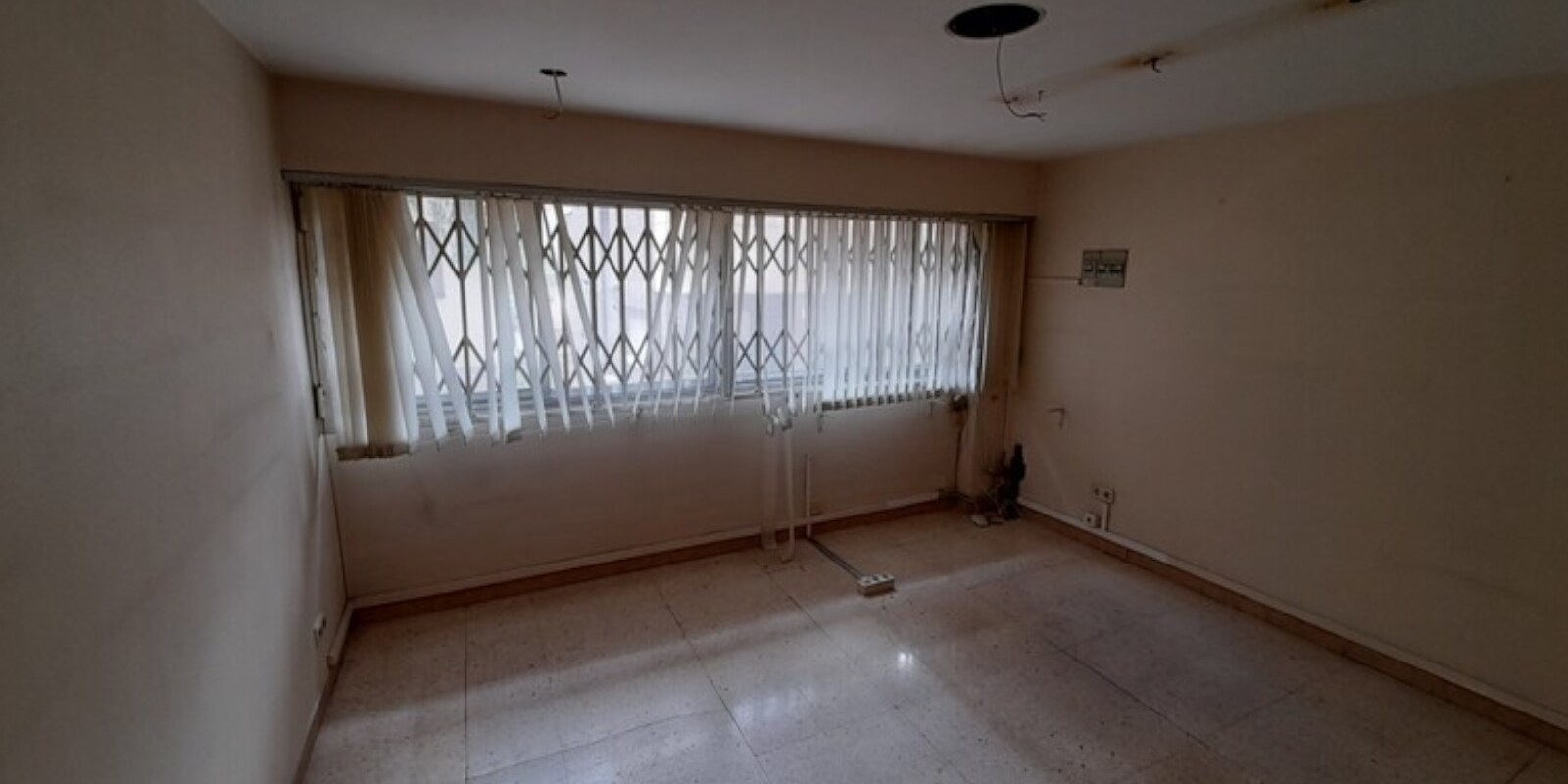 Lleida, LER 25008 - Unit 01 -  - Interior Photo - Image 2 of 7