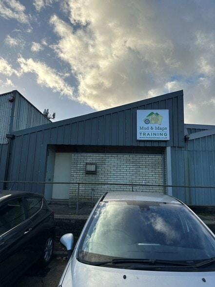 3 Gibcracks, Basildon to rent - Primary Photo - Image 1 of 6