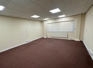 Ivy St, Birkenhead to rent Interior Photo- Image 2 of 4