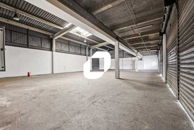 Light Industrial in Aulnay-sous-Bois to rent Interior Photo- Image 1 of 27