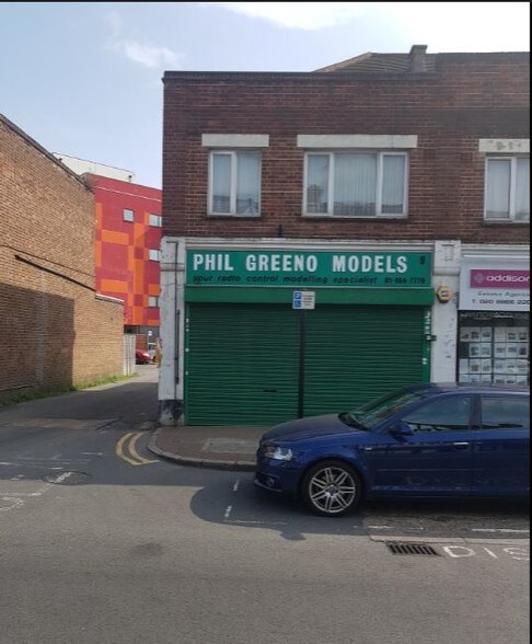 9 Village Way, Harrow for sale - Primary Photo - Image 1 of 1