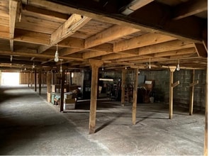 Store, Blairgowrie to rent Interior Photo- Image 2 of 3