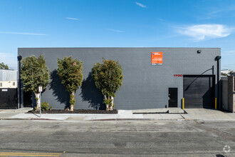 1700 Hayes Ave, Long Beach, CA for rent Building Photo- Image 2 of 14