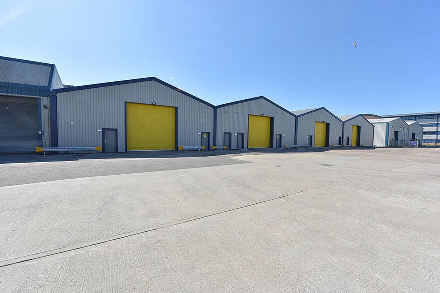 Goodlass Rd, Liverpool to rent - Building Photo - Image 1 of 11