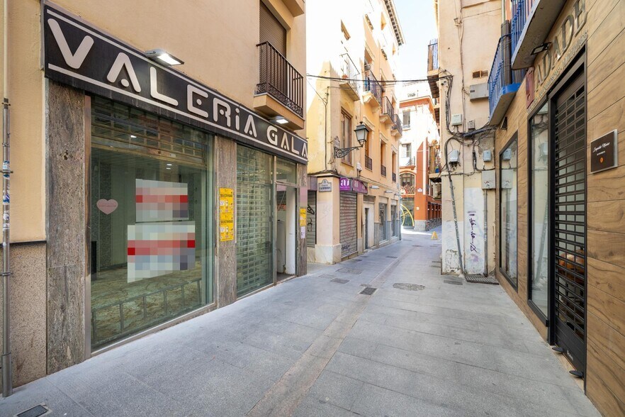 Calle Cerrajeros, 1, Granada, Granada for sale - Building Photo - Image 2 of 22