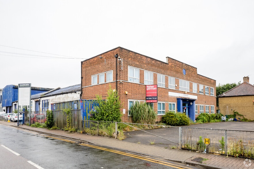 82-84 Hampton Rd W, Feltham for sale - Building Photo - Image 2 of 2