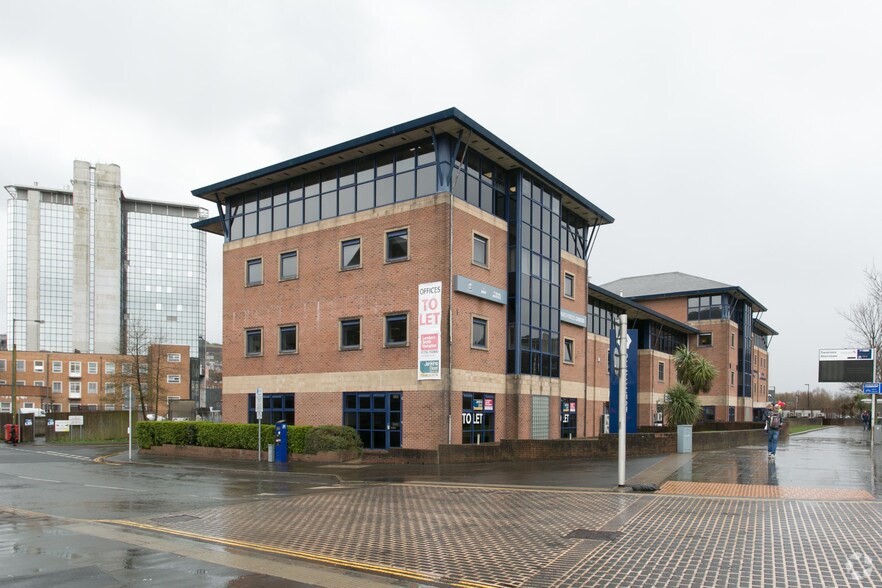 Quay Para, Swansea for sale - Primary Photo - Image 1 of 1