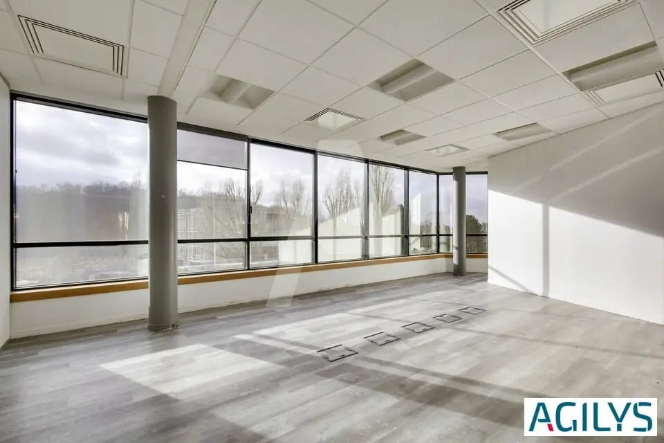 Location Bureaux 469 m² à 1 620 m² - Photo 1