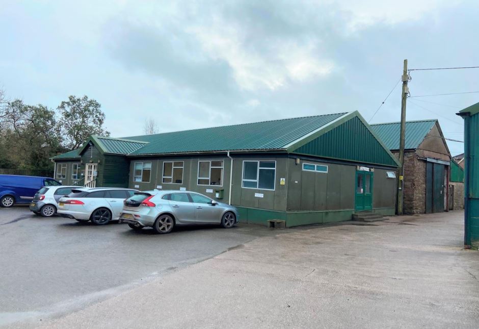 6A Ipplepen Rd, Newton Abbot for sale Primary Photo- Image 1 of 1