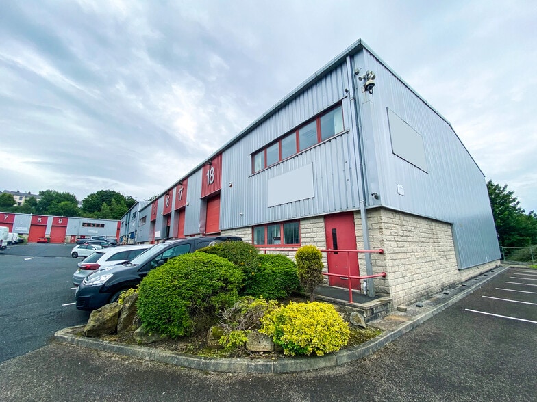 Charles Ln, Rossendale to rent - Building Photo - Image 2 of 8