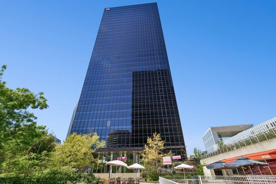 102 Terrasse Boieldieu, Puteaux to rent - Building Photo - Image 2 of 14