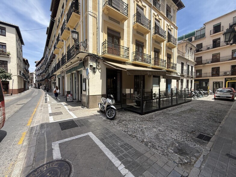 Plaza de Fortuny, 1, Granada, Granada to rent - Building Photo - Image 2 of 39