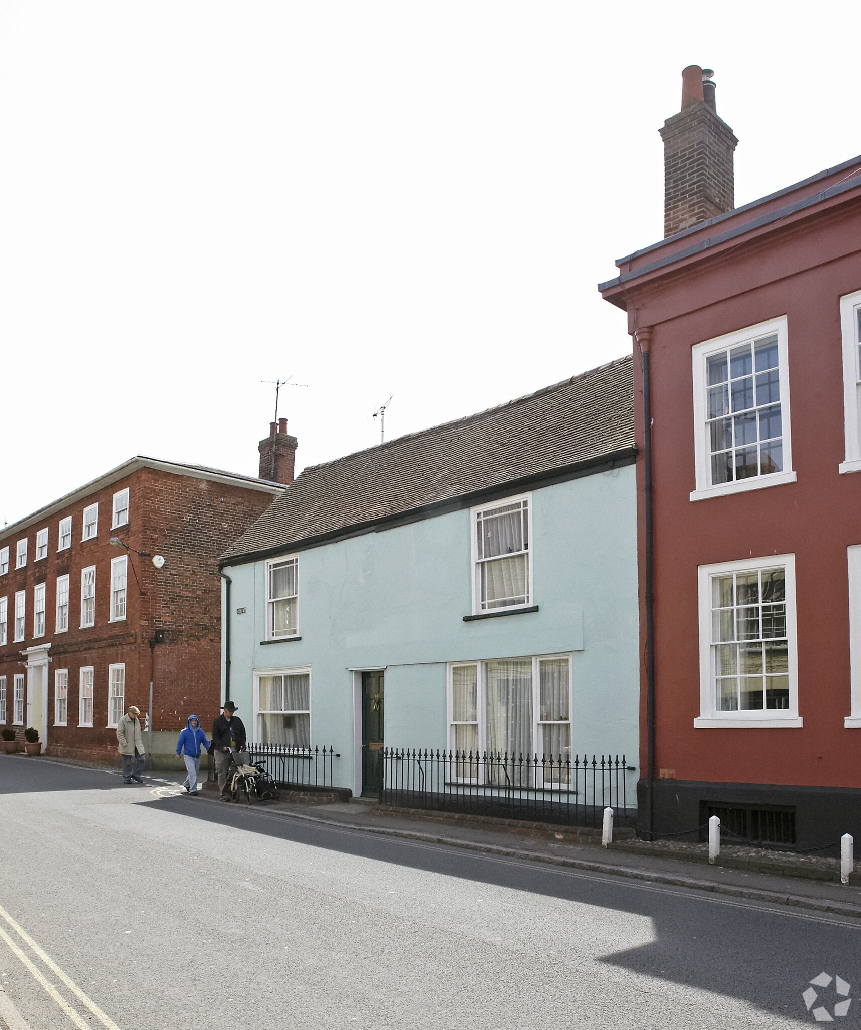 4 High St, Mistley to rent Primary Photo- Image 1 of 3